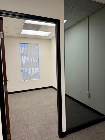 More Photos Of 2675 Junipero Ave, Signal Hill Warehouse For Lease