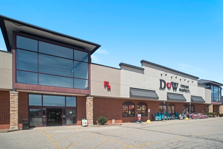 Primary Photo Of 6425-6479 28th St SE, Grand Rapids Storefront For Sale