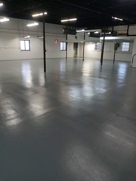 More Photos Of 170 Bennington Dr, Rochester Manufacturing For Sale