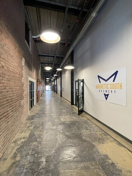 More Photos Of 701 Easley Bridge Rd, Greenville General Retail For Lease