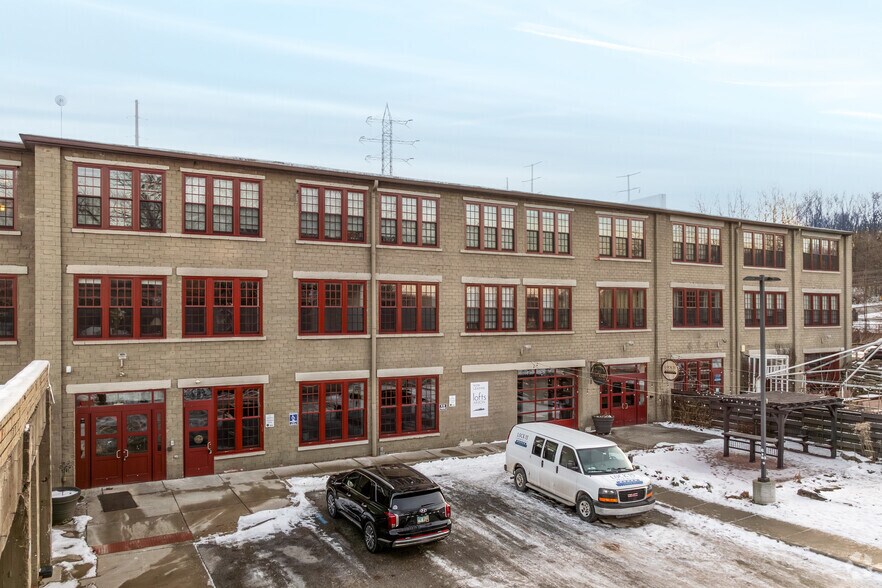 More Photos Of 21 W North St, Akron Apartments For Lease