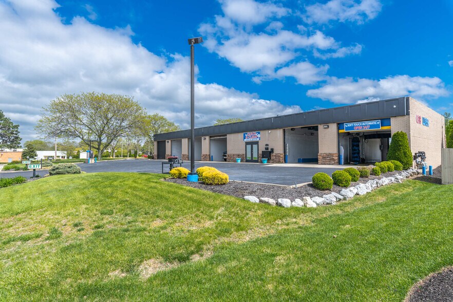 More Photos Of 1990 Andrew Rd, Dayton Carwash For Sale