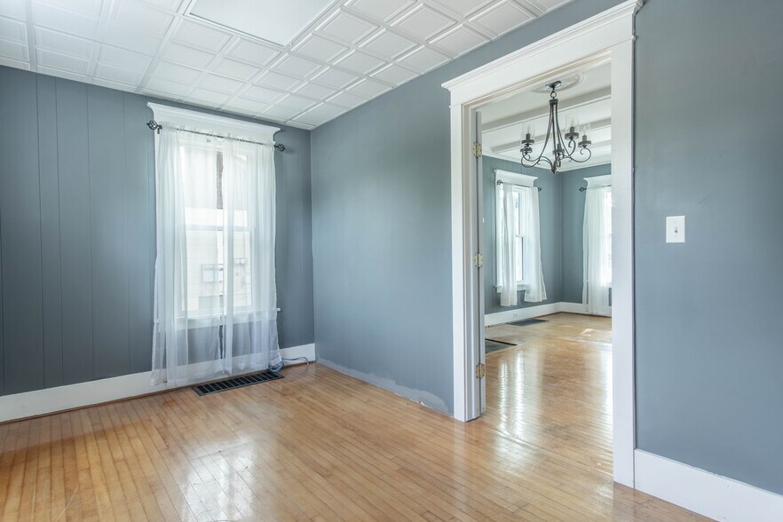 More Photos Of 1104 Washington St, Watertown Office For Sale