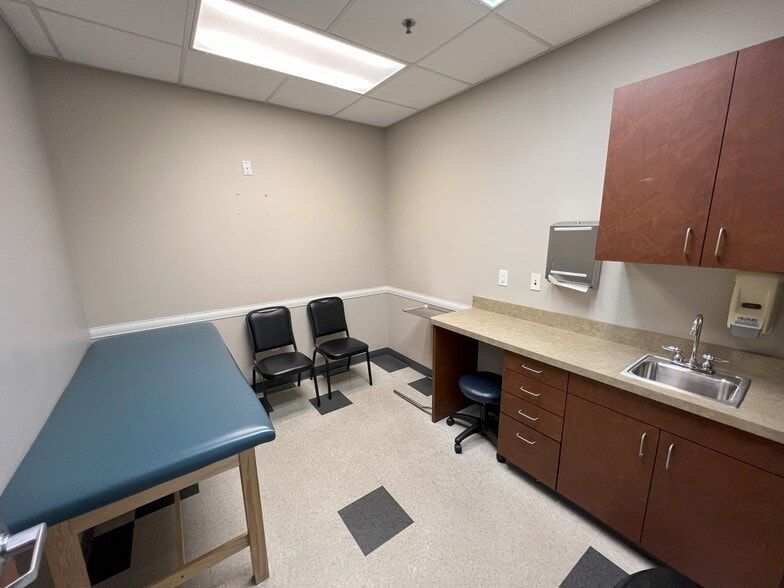More Photos Of 3800-3840 Grant Ave, Loveland Medical For Lease