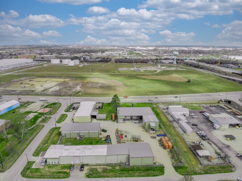 More Photos Of 650 Aldine Bender Rd, Houston Warehouse For Sale