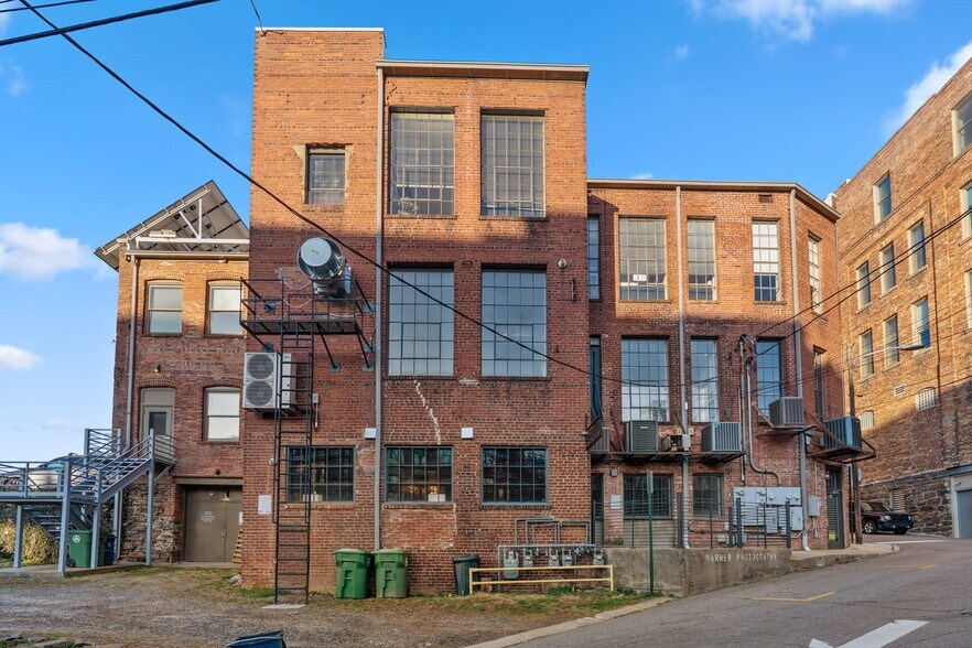 More Photos Of 64 Biltmore Ave, Asheville Loft Creative Space For Lease