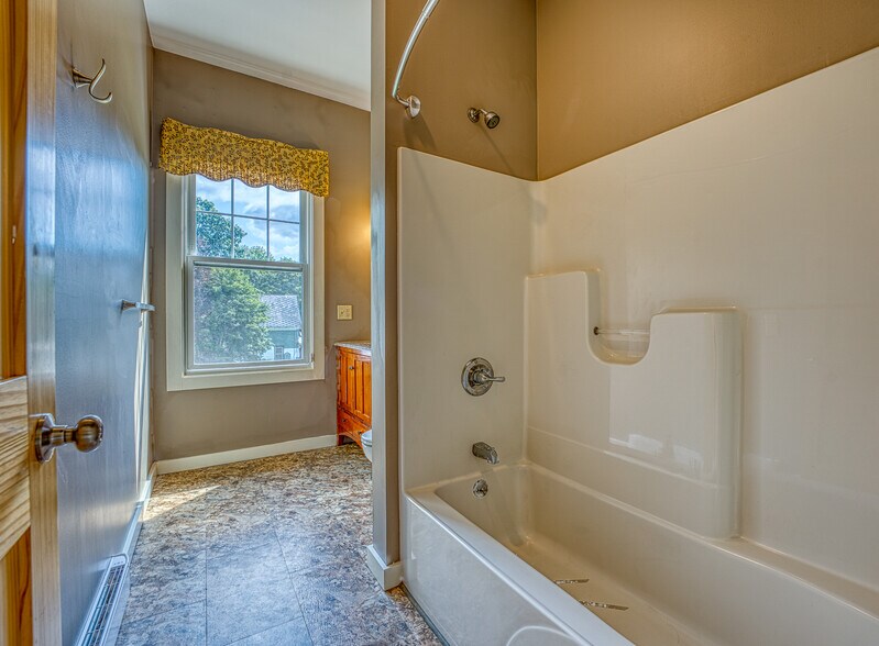 More Photos Of 2 Perkins Pl, Woodsville Apartments For Sale