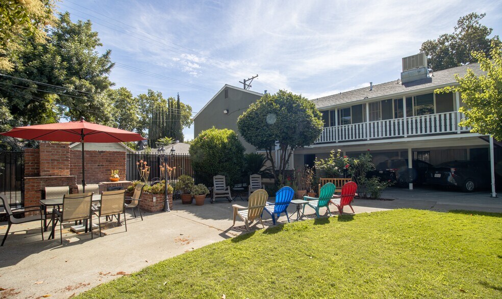 More Photos Of 2811 F St, Sacramento Apartments For Sale