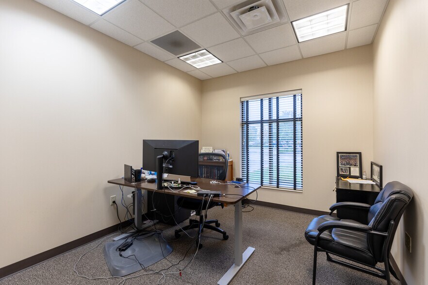 More Photos Of 1120-1130 Channingway Dr, Fairborn Medical For Sale