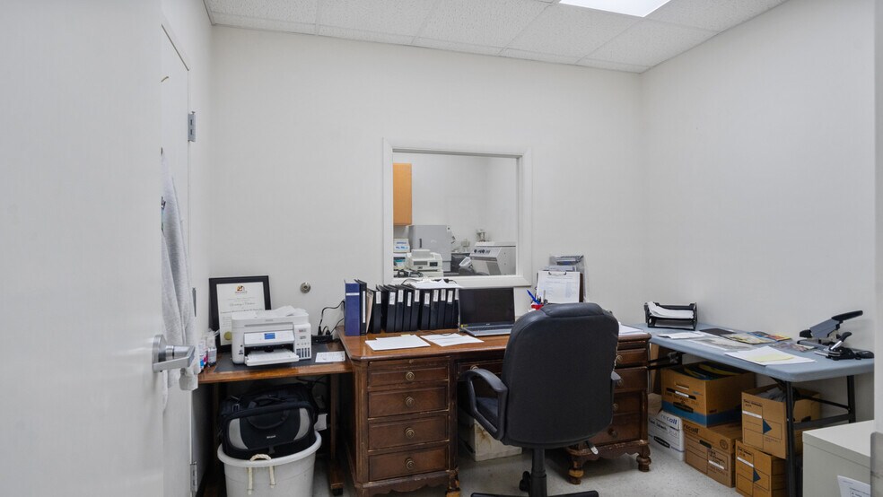 More Photos Of 224 N Washington St, Havre De Grace Office For Sale
