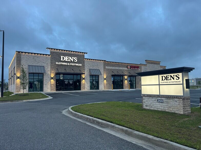 More Photos Of 260 Tanger Outlets Blvd, Pooler Storefront For Lease