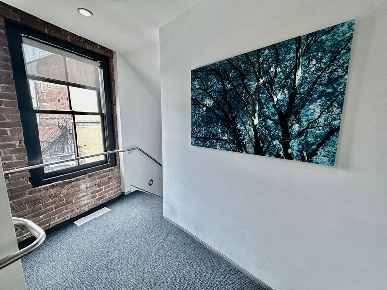 More Photos Of 12 Havemeyer Pl, Greenwich Office For Lease