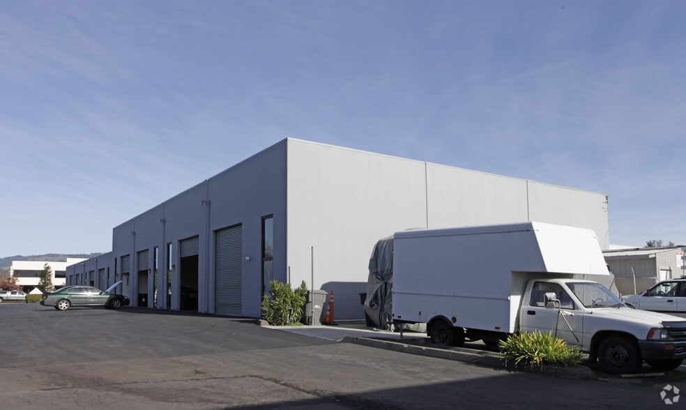 More Photos Of 1341 N McDowell Blvd, Petaluma Warehouse For Lease