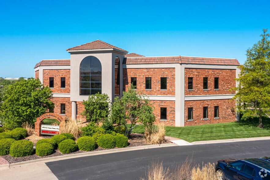 More Photos Of 3370 NE Ralph Powell Rd, Lee's Summit Medical For Lease