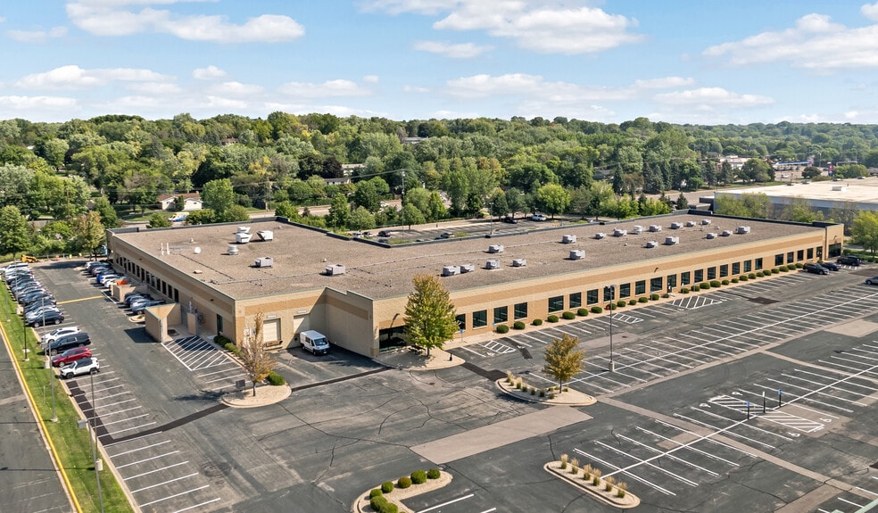 More Photos Of 5705 W Old Shakopee Rd, Bloomington Unknown For Lease