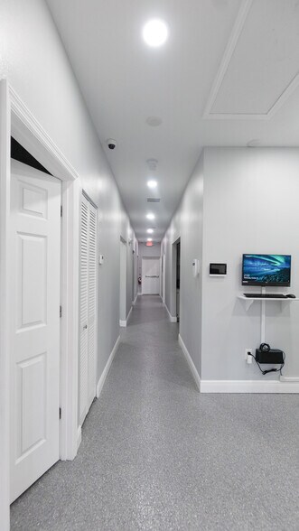 More Photos Of 37810 Medical Arts Ct, Zephyrhills Medical For Sale