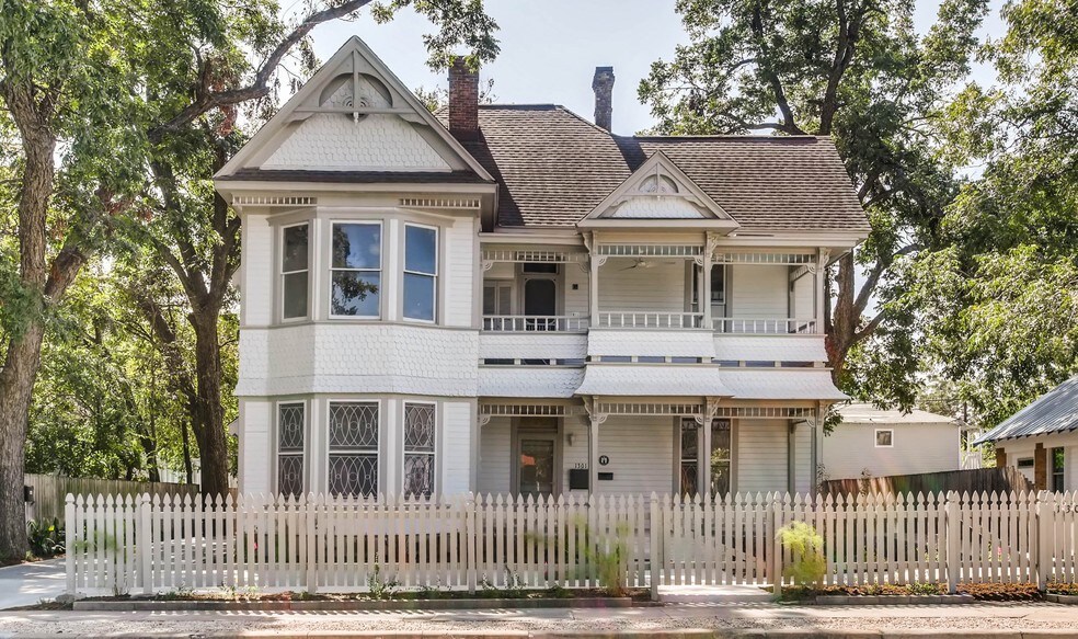 Primary Photo Of 1301 E Cesar Chavez St, Austin Loft Creative Space For Sale