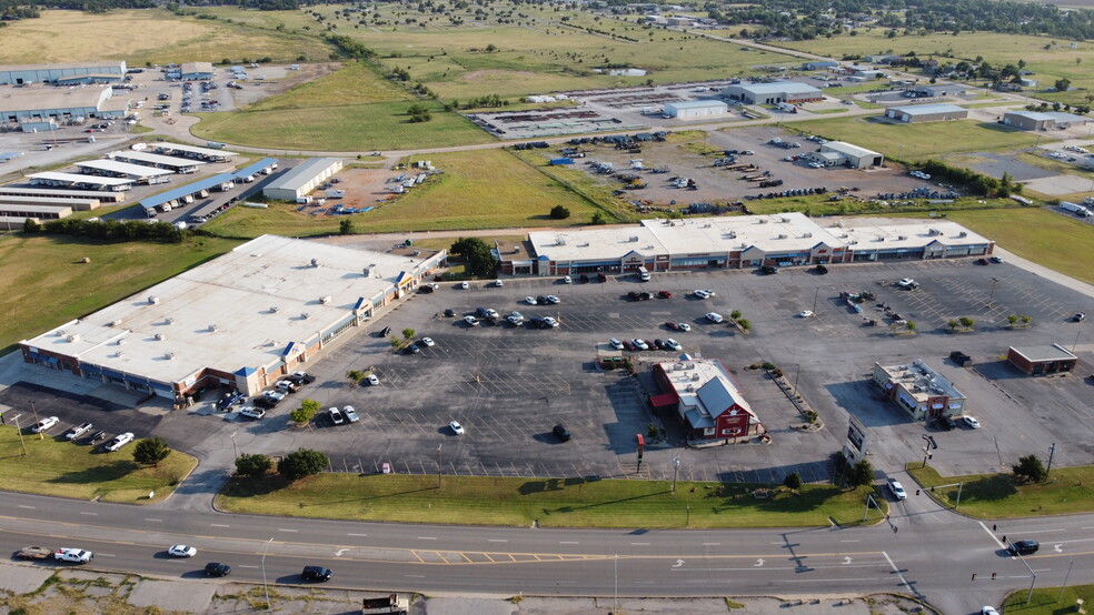 Primary Photo Of 1627-1629 E US Highway 66, El Reno Unknown For Lease