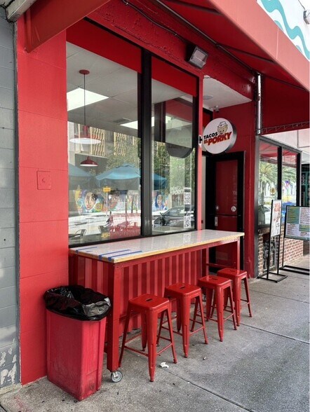 Primary Photo Of 16-20 W Flagler St, Miami Storefront For Lease