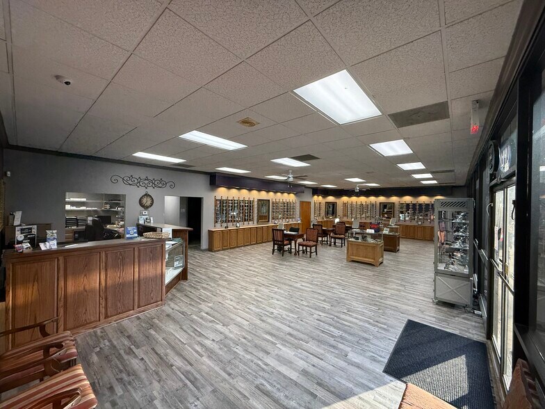 More Photos Of 1955 Opelika Rd, Auburn Storefront For Sale