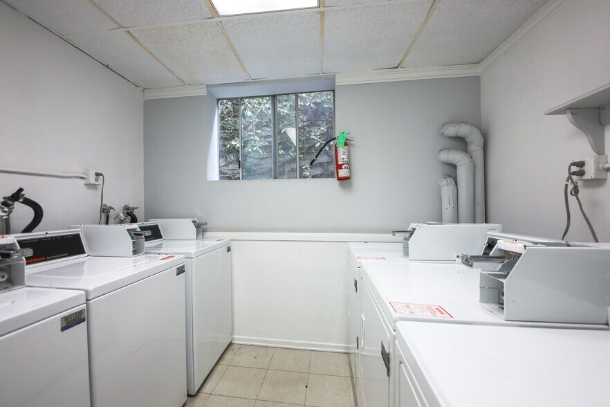 More Photos Of 13028 Valleyheart Dr, Studio City Apartments For Sale