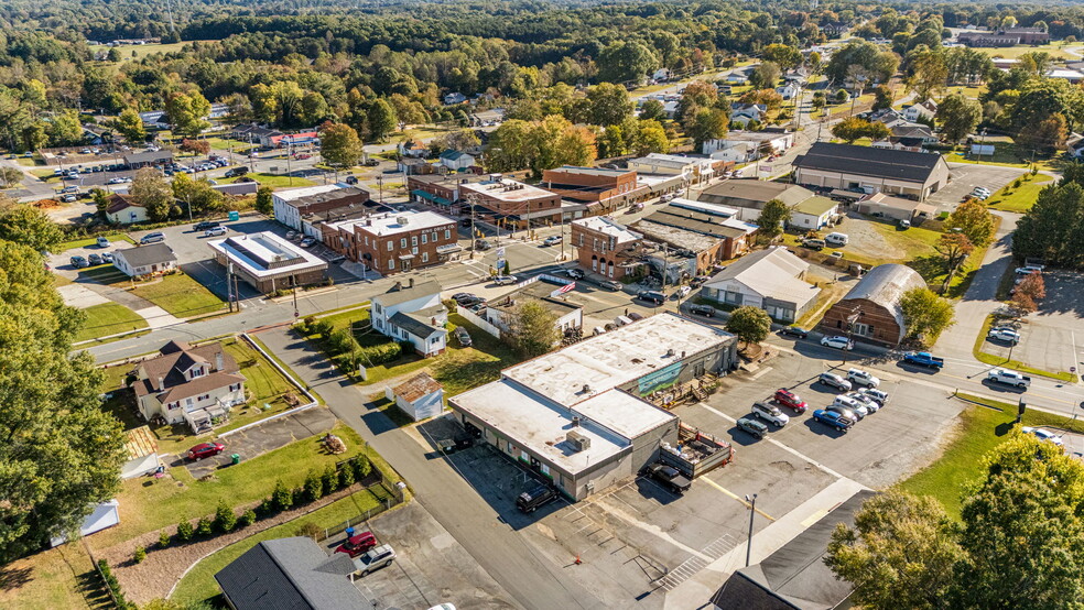 More Photos Of 204 Main St, King Convenience Store For Sale