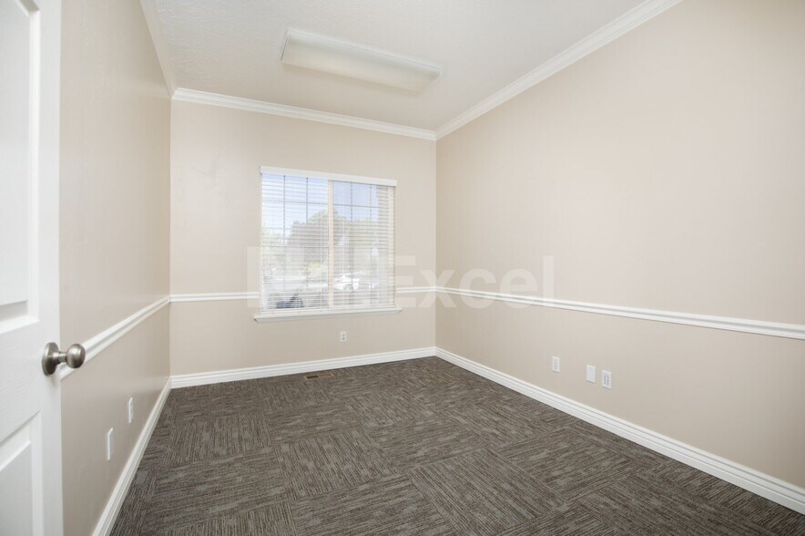 More Photos Of 214-216 N Orem Blvd, Orem Loft Creative Space For Lease