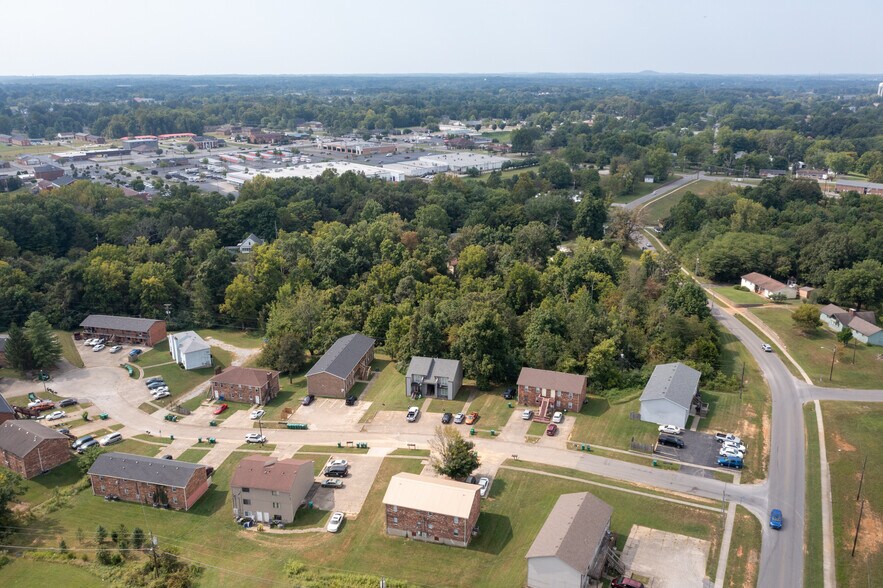 More Photos Of 412 Woodcreek Dr, Radcliff Apartments For Sale