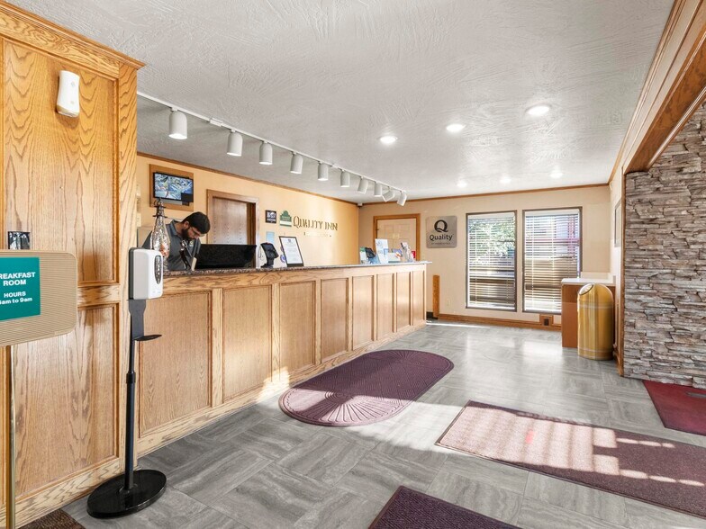 More Photos Of 250 N 1100 W, Cedar City Hotel For Sale
