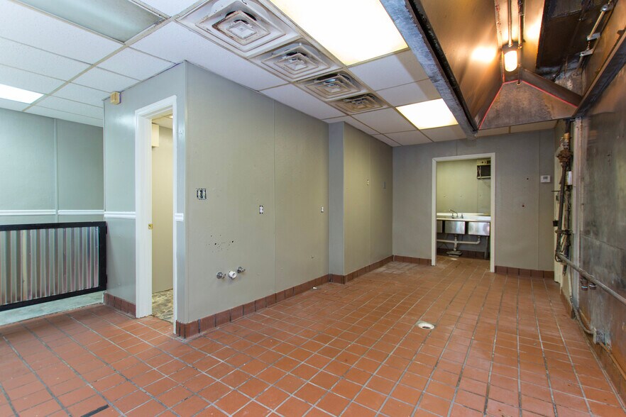 More Photos Of 815 Andrew Jackson Way NE, Huntsville Restaurant For Lease
