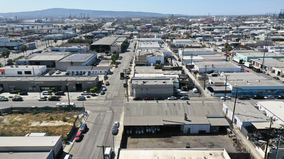 More Photos Of 1501 W 14th St, Long Beach Warehouse For Lease