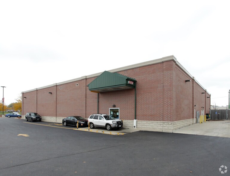 More Photos Of 833-837 W 115th St, Chicago Drugstore For Lease