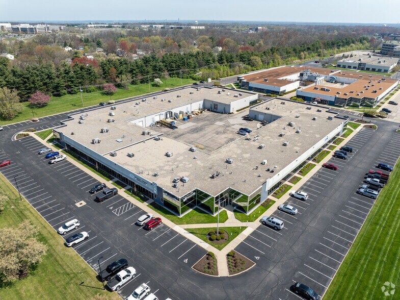 More Photos Of 4900 Parkway Dr, Mason Flex For Lease