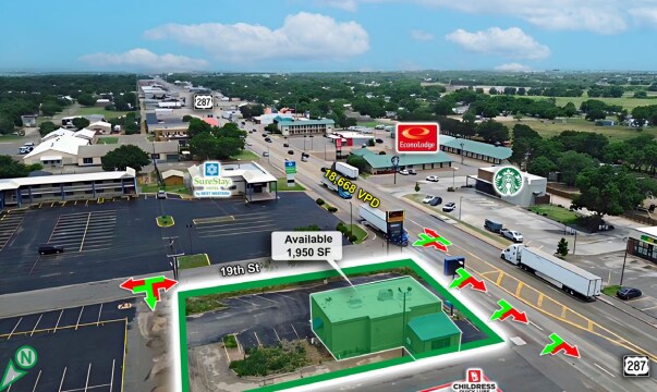 More Photos Of 1902 Avenue F NW, Childress Storefront For Lease