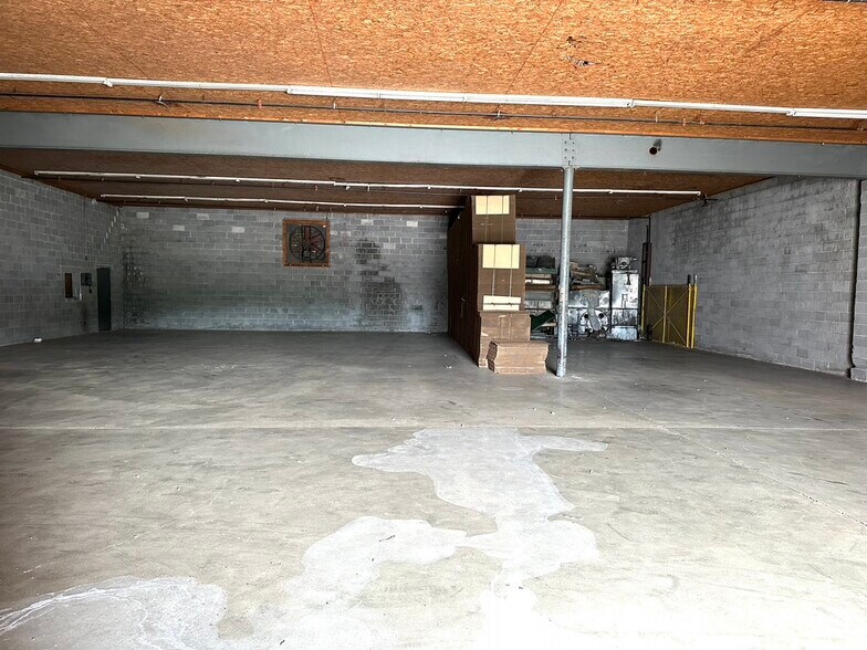 More Photos Of 131 S Varnell Rd, Tunnel Hill Distribution For Sale