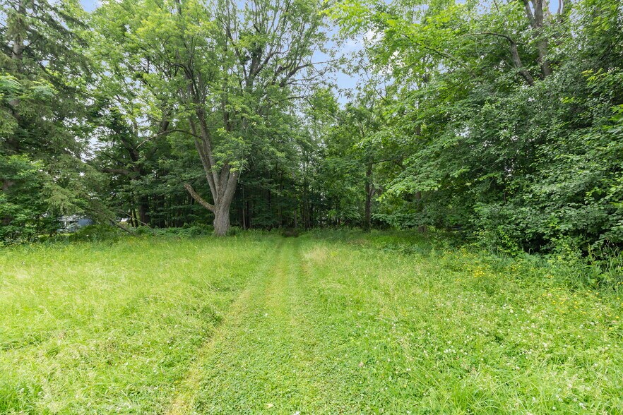 More Photos Of 40 E Main St, Canton Apartments For Sale