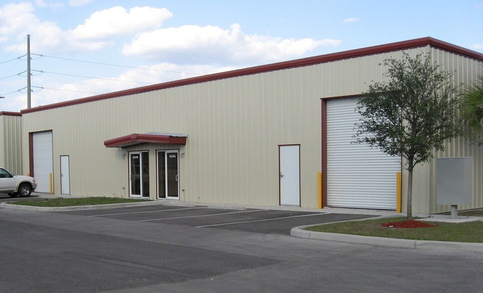 More Photos Of 3611 E 10th Ave, Tampa Warehouse For Lease