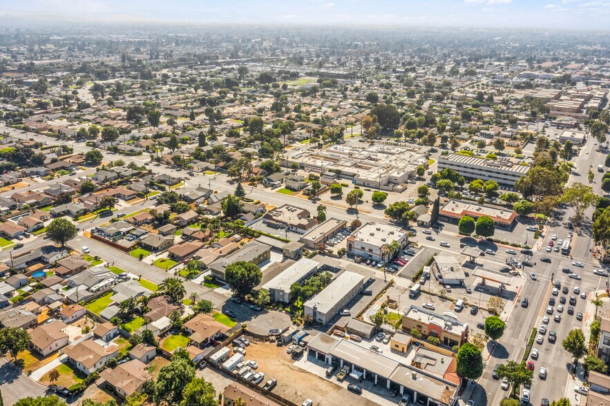 More Photos Of 625-627 S Wabash Ave, Glendora Apartments For Sale