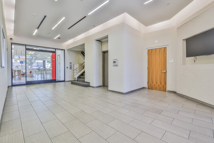 More Photos Of 8345 Firestone Blvd, Downey Office For Lease