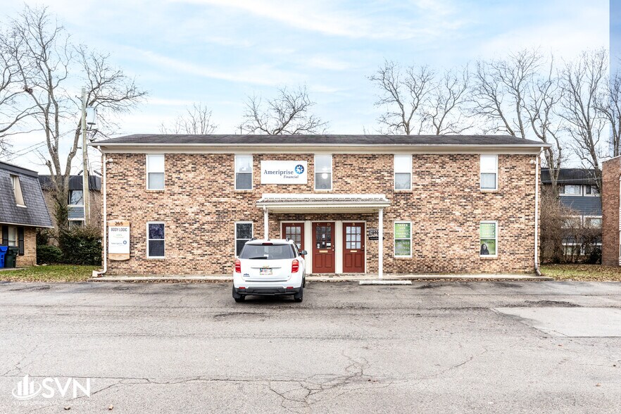 More Photos Of 265 Regency Cir, Lexington Office For Sale