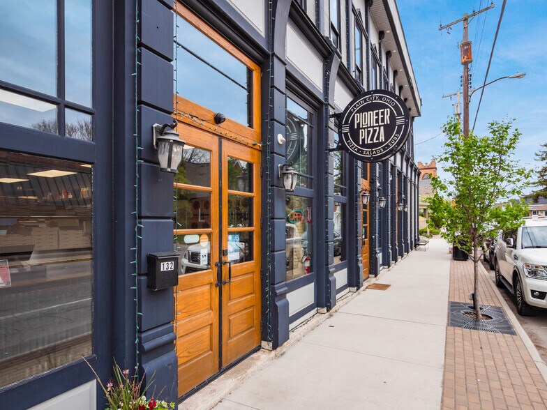 More Photos Of 235 S Jefferson Ave, Plain City Mixed Retail For Sale