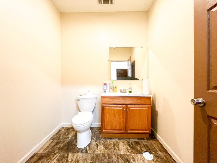 More Photos Of 11950 Richcroft Ave, Baton Rouge Warehouse For Sale