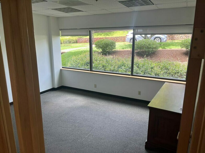 More Photos Of 35 Braintree Hill Office Park, Braintree Office For Lease