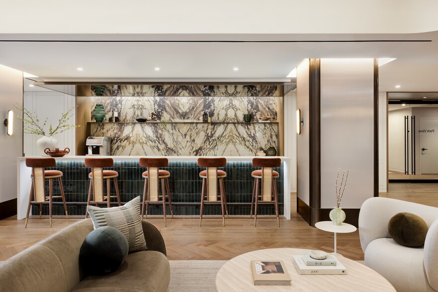More Photos Of 560 Lexington Ave, New York Office For Lease