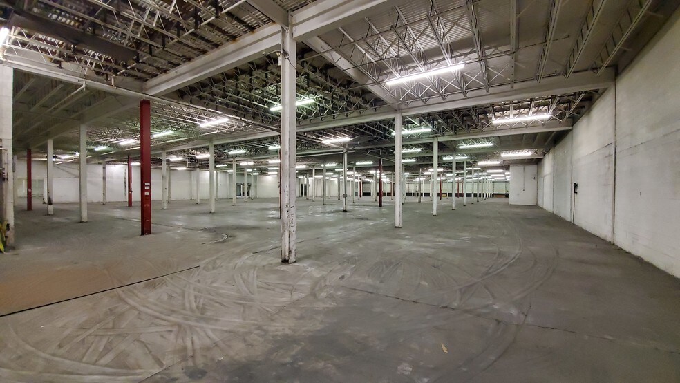 More Photos Of 2424 SW Norwood St, Lenoir Manufacturing For Lease