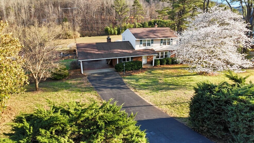 More Photos Of 1356 Coopers Cove Rd, Hardy Specialty For Sale