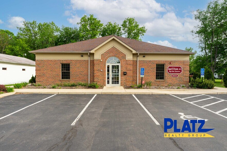 More Photos Of 8828 E Market St, Warren Medical For Lease