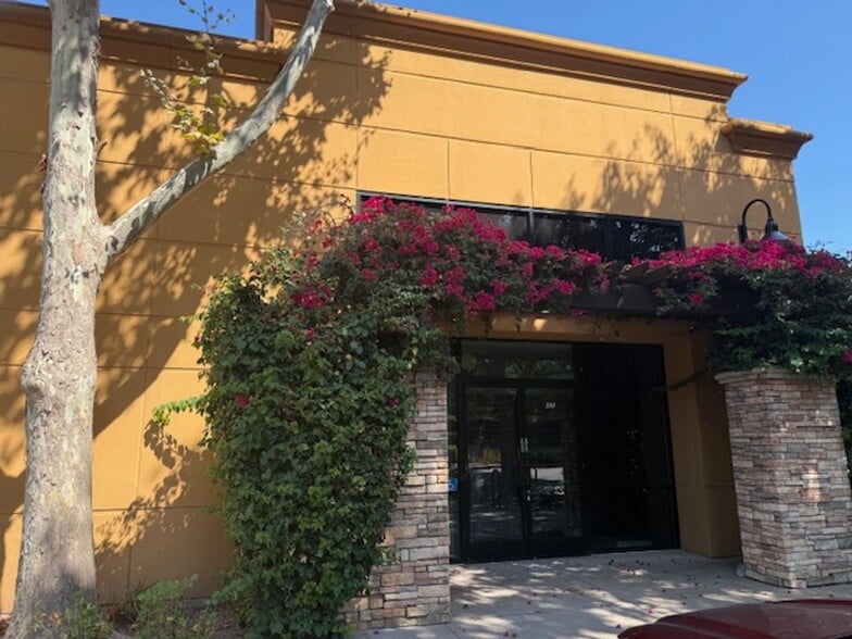 More Photos Of 465 N Whisman Rd, Mountain View Office For Lease