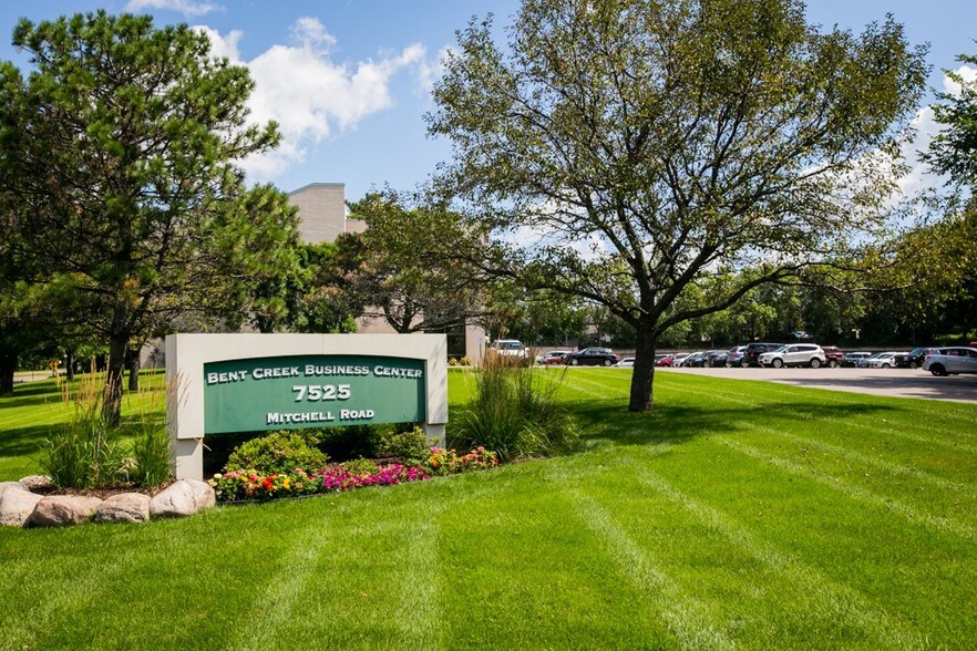 More Photos Of 7525 Mitchell Rd, Eden Prairie Loft Creative Space For Sale