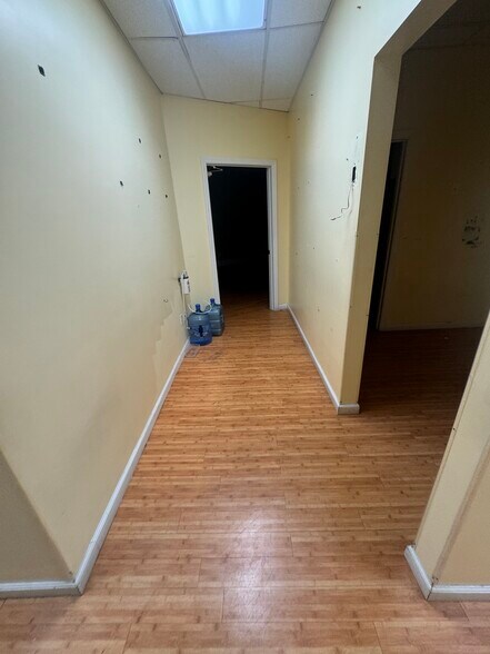 More Photos Of 634 Anderson Ave, Cliffside Park Office For Lease